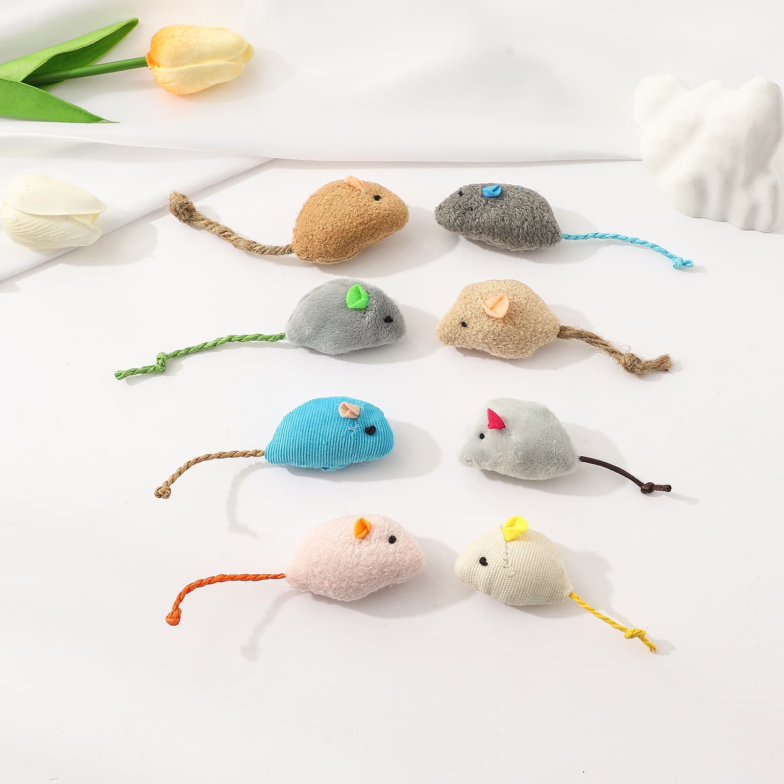 Cat Toy Realistic Plush Mouse with Colorful Feathers, Self-Entertaining Cat Toy, Pet Supplies Factory